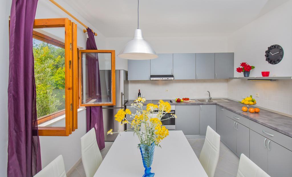 Apartment Lujak Donje Celo Kültér fotó
